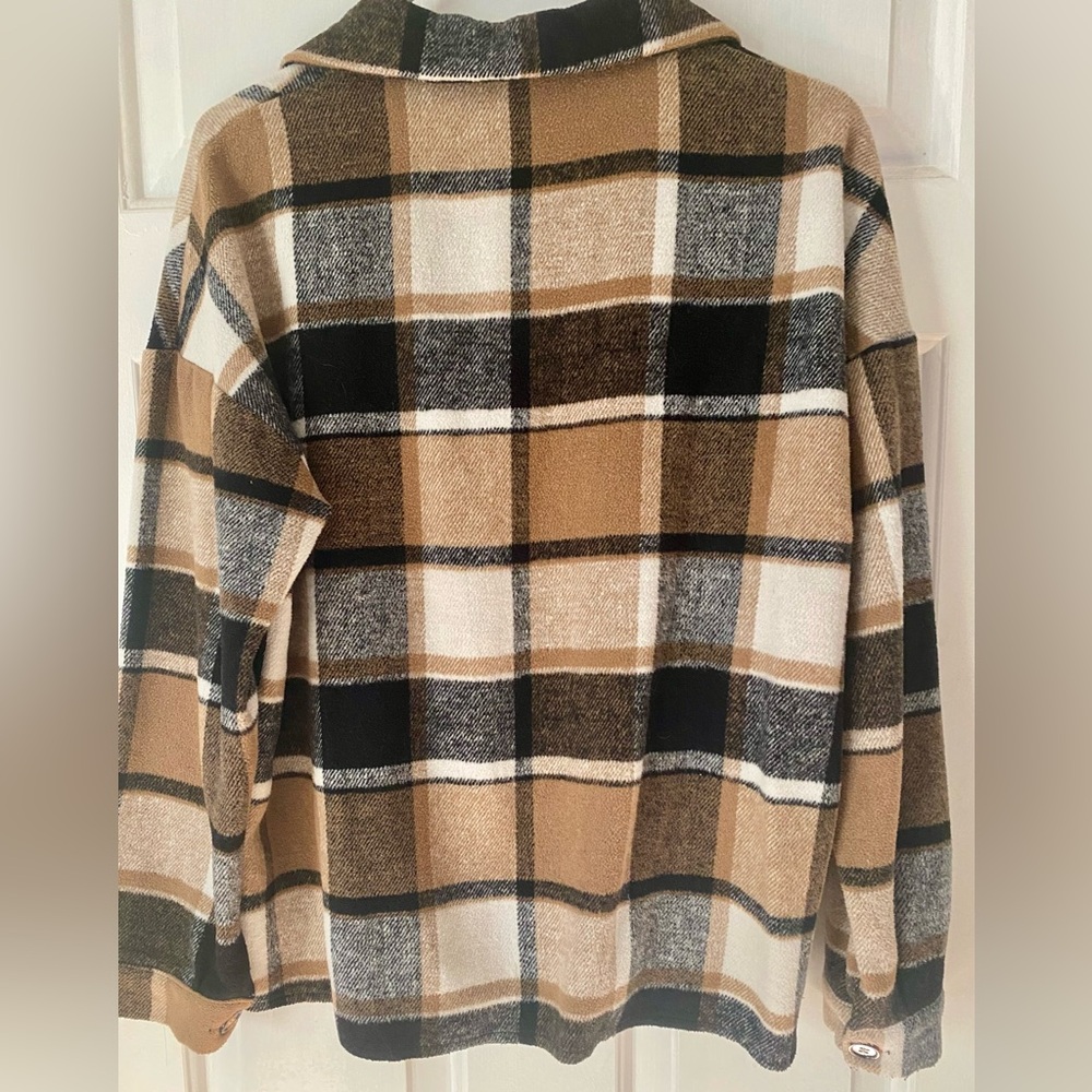 Women's Utility Jacket in Tan and Black Plaid - Picture 3 of 3